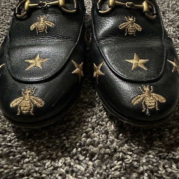 Gucci Bee Loafers - Picture 4 of 4